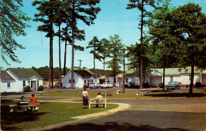 North Carolina Fayetteville Thompson's Cottage Court