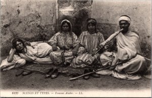 Tunisia Scenes et Types Femmes Arabes Vintage Postcard C051