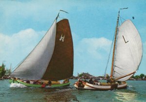 Sailing Postcard - Friesland, Skutsjes Van Leeuwarden en Sneek  RR9714