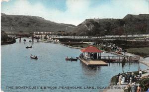 uk11825 boathouse and birdge peasholme lake scarborough uk