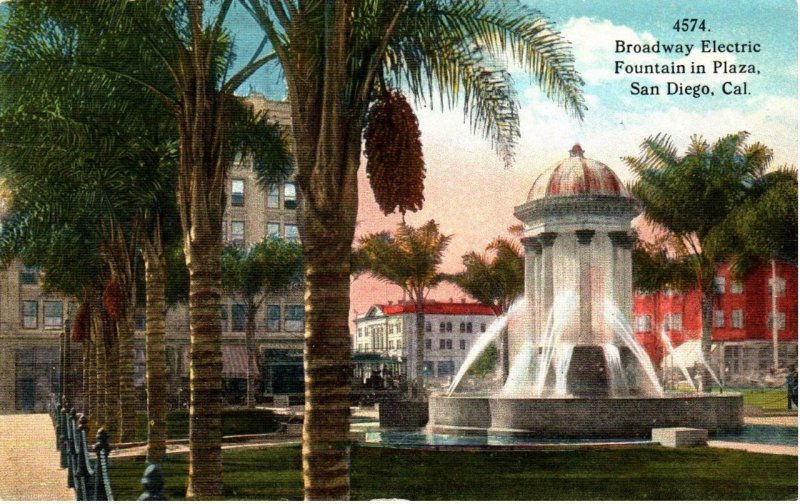 San Diego, California - Broadway Electric Fountain in Plaza -Vintage Postcard