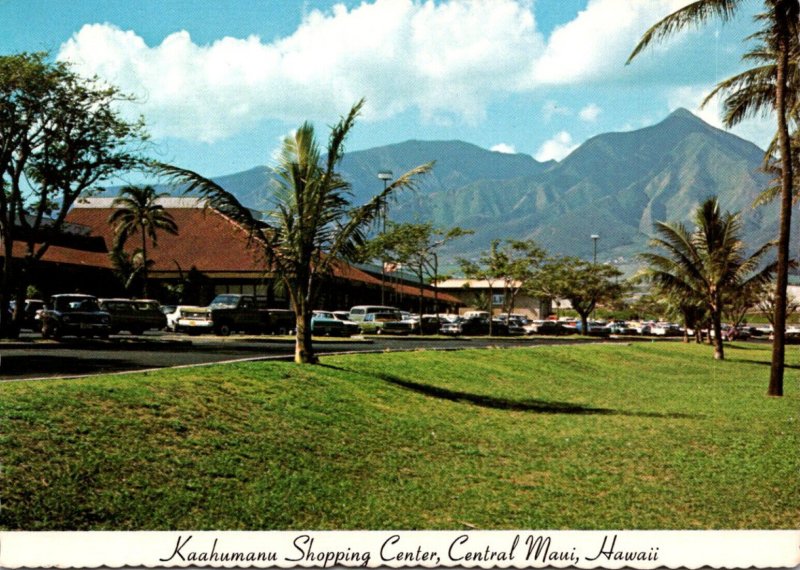 Hawaii Maui Kaahumanu Shopping Center