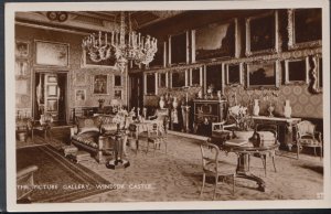 Berkshire Postcard - The Picture Gallery, Windsor Castle     RS11398