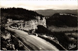 CPA Route en corniche entre Clairvaux les Lacs et St Laurent (1266117)