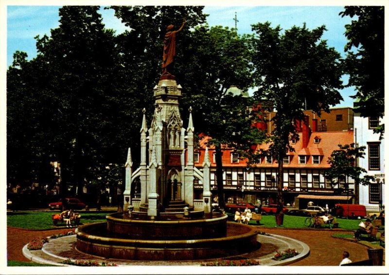 Canada Quebec The Monument Of Faith At Place d'Armes