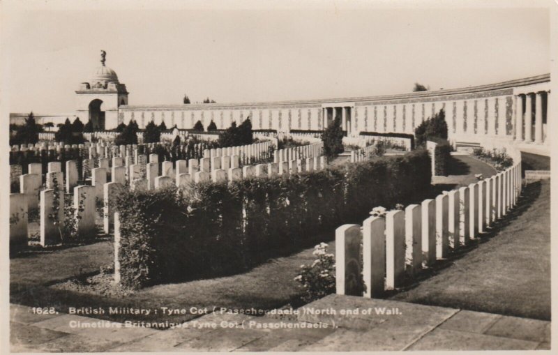 PASSCHENDALE, TYNE COT BRITISH WAR MENORIAL, Belgium - Vintage POSTCARD