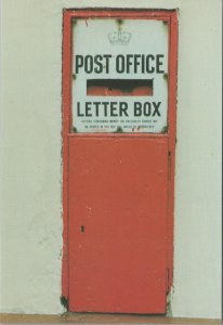 Royal Mail Postcard -Postbox, Wallbox, Kilmaurs Post Office, Ayshire Ref.RR17667