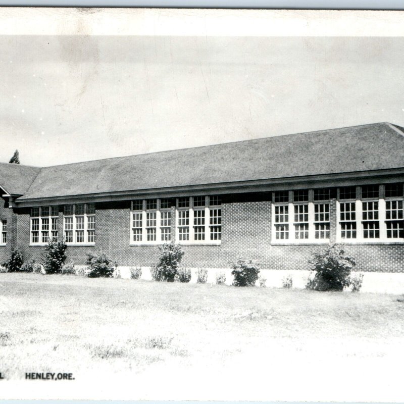 c1950s Henley, OR RPPC Elementary School Real Photo Building Postcard A98