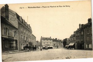 CPA MALESHERBES - Place du Martroi et Rue de Soisy (227776)