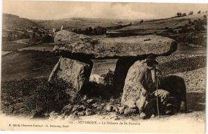 CPA Auvergne - Le dolmen de St-NECTAIRE (197786)
