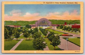 Union Terminal Approach Train Depot Station Cincinnati OH C1940's Postcard N15