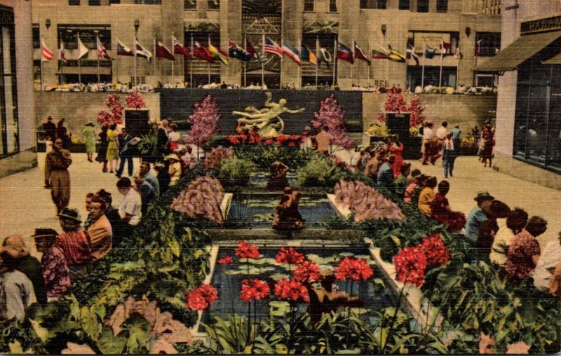 New York Rockefeller Center The Channel Gardens Curteich