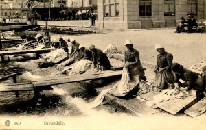 Italy - Laundresses