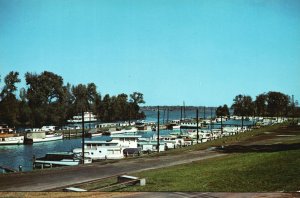 Vintage Postcard Municipal Boat Harbor on Ohio River Louisville KY Kentucky