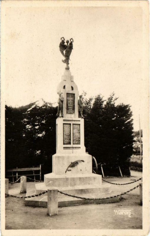 CPA BINIC - Le Monument aux Morts (103723)