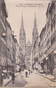 France Clermont-Ferrand Rue des Gras et Cathedrale