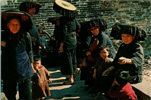 Postcard Hong Kong Village Women & Children Outside Kathing City 1980s K23