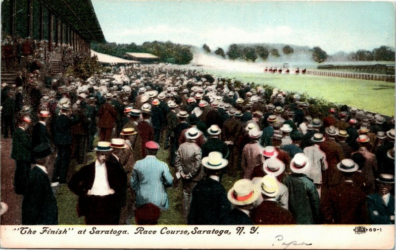 Postcard NY Saratoga The Finish at Saratoga Horse Race Course Crowd ~1910 H8 