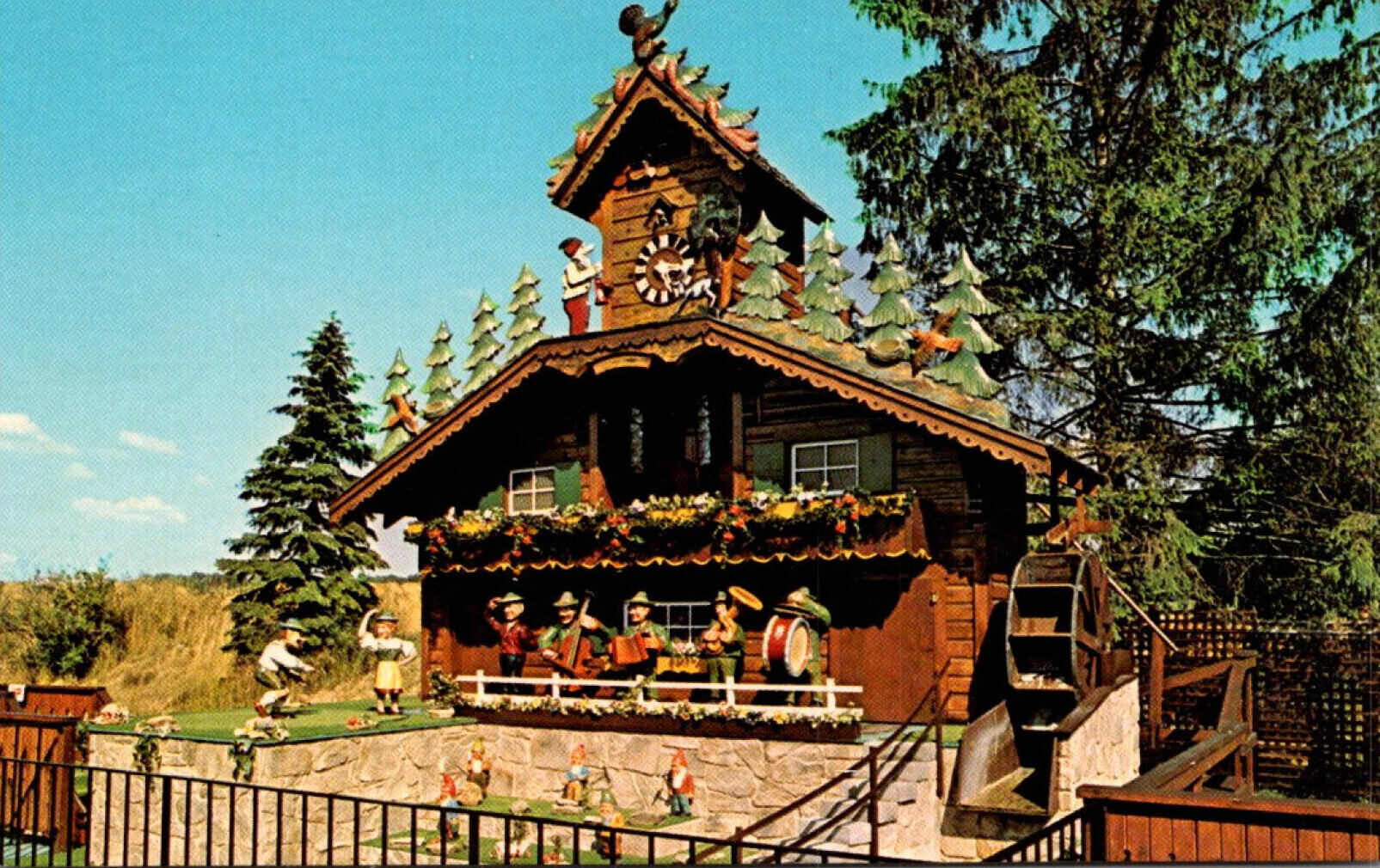 Ohio Wilmot AlpineAlpa The World's Largest Cuckoo Clock United