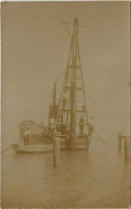 CPA ak construction on the water-photo postcard ships (1206951) 