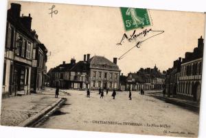 CPA CHATEAUNEUF en THYMERAIS-La Place St-Clair (184603)