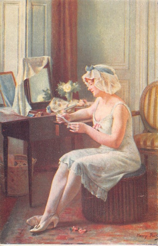 L468 Glamour Henry Perault The Love Letter Salon de Paris vintage postcard