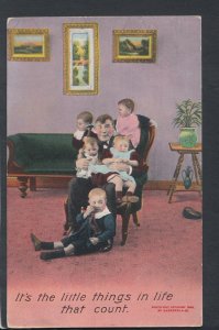 Children Postcard - Father - It's The Little Things in Life That Count   RS18299