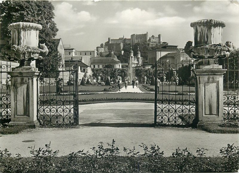 Austria Salzburg Mirabellagarten blick auf die Festung Postcard