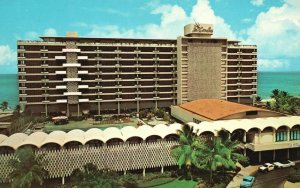 Vintage Postcard Hotel Beach & Cabana Club San Juan Puerto Rico