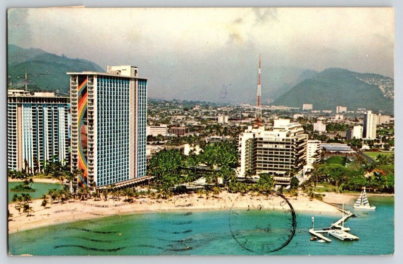 Postcard Hilton Hawaiian Village - Hawaii Posted 1972 Chrome