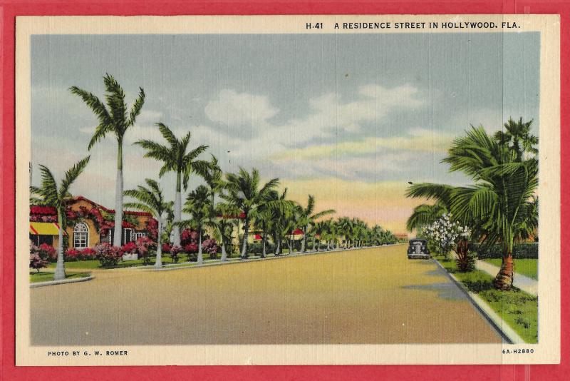 Residence Street in Hollywood, Florida