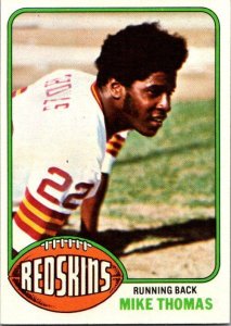 1976 Topps Football Card Mike Thomas Washington Redskins sk4476