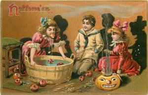 Halloween, Bibbing For Apples, JOL, Tuck No. 150