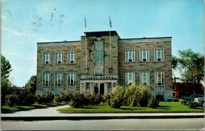 VINTAGE POSTCARD CITY HALL AT VICTORIAVILLE QUEBEC CANADA 1960s CHROME