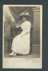 Ca 1910 RPPC Young Woman W/Hat Unposted