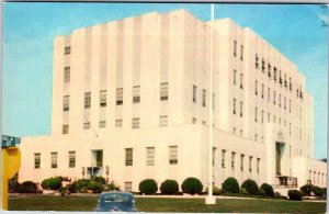 Postcard COURT HOUSE SCENE Vancouver British Columbia BC AK0373