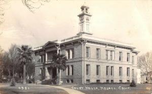 Madera California bird's eye view county court house real photo pc (Z9532) 