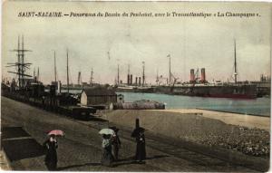 CPA St-NAZAIRE-Panorama du Bassin du Penhoet avec le Transatlantique (222953)