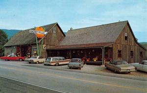 Manchester Vermont Basket Barn Street View Vintage Postcard K62101