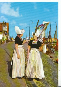 Costume Postcard - Volendam - The Netherlands - Ref 13790A