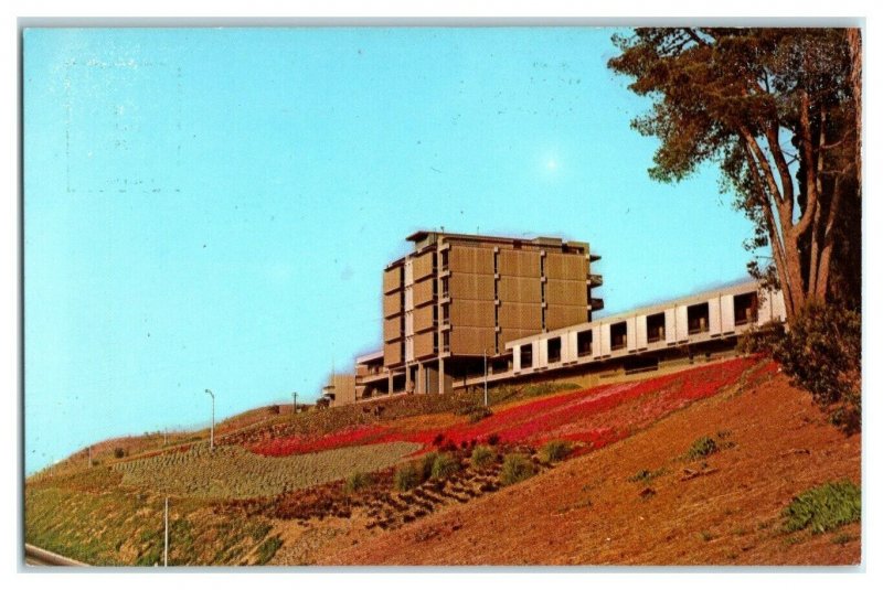 Rio Hondo Jr. College, Whittier, CA Postcard *6S(5)19