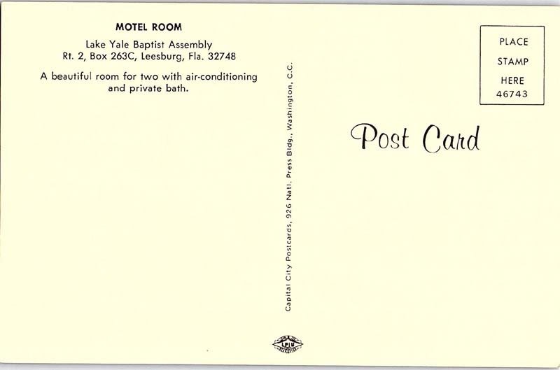 Postcard BUILDING SCENE Leesburg Florida FL AI7143