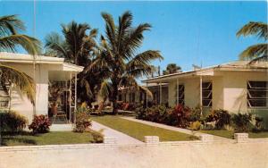 POMPANO BEACH FLORIDA MERI-LEE APARTMENTS~3300 SE SEVENTH ST POSTCARD 1958