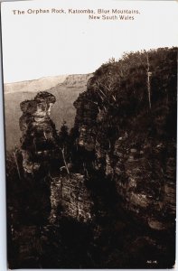 Australia The Orphan Rock Katoomba Blue Mountains New South Wales Postcard C104