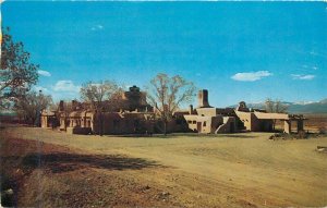 New Mexico Taos Sagebrush Inn Hotel Roadside Dexter Postcard 22-4379