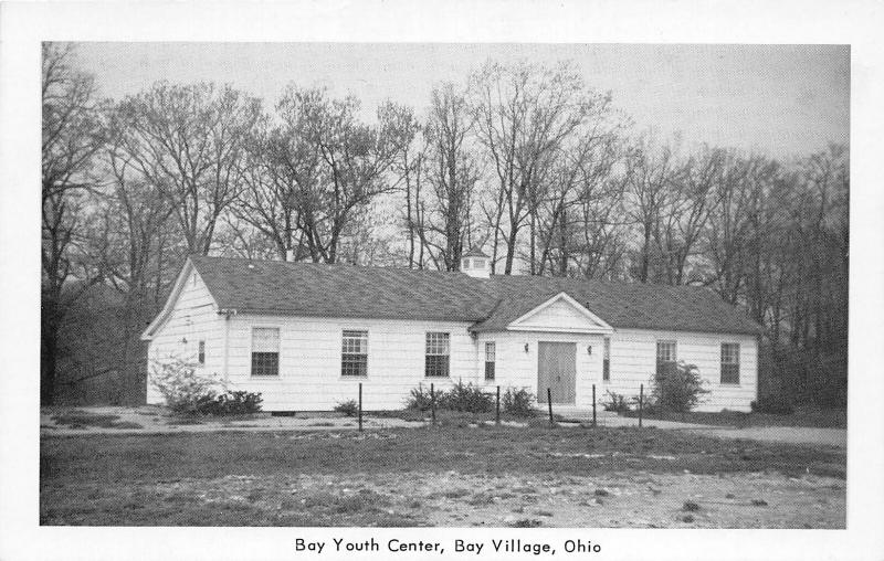 F61/ Bay Village Ohio Postcard c1940s Bay Youth Center Building