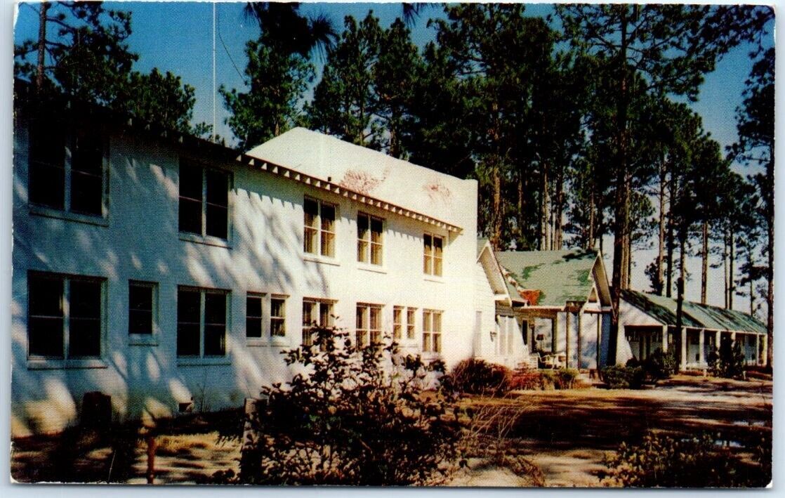 Postcard Pine Acres Motor Hotel & Restaurant Laurinburg, North
