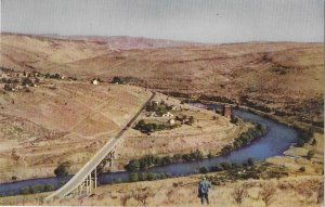 Deschutes River Noted for Excellent Fishing at Maupin Hwy 50 Oregon
