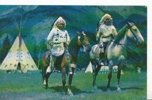 North America Postcard - Indian Chiefs In a Native Setting - Ref  401A
