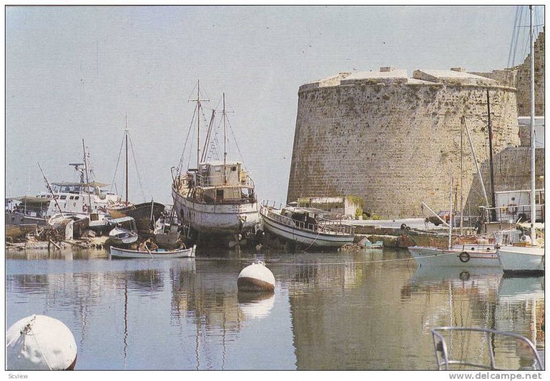 Girne (Kyrenia)  , Kıbrıs (Cyprus) , 60-70s : Castle